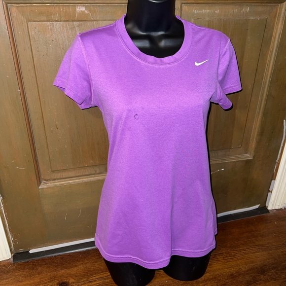 Nike Women's Dri Fit Short Sleeve Purple Activewear Shirt Size XS - Picture 2 of 8